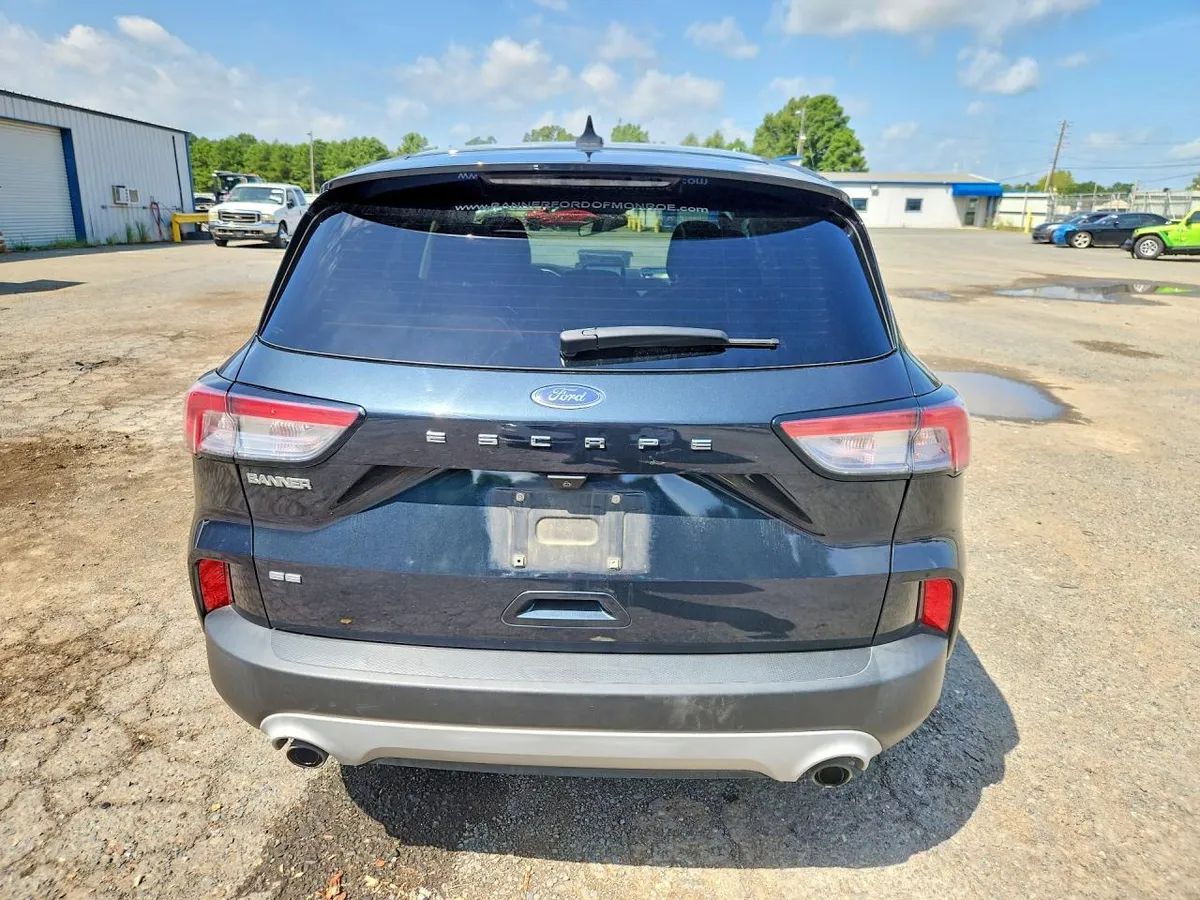 FORD ESCAPE SE 2022