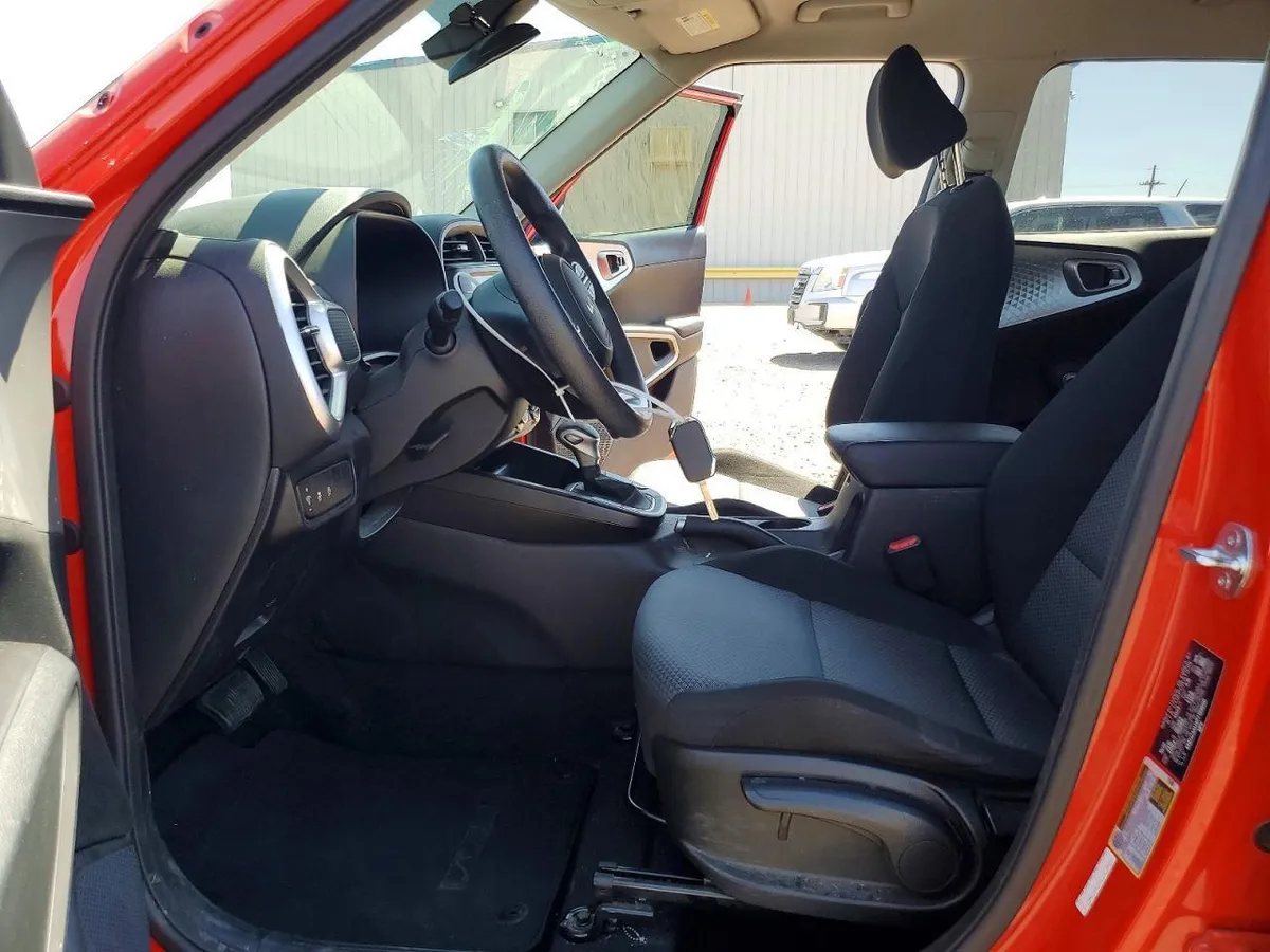 KIA SOUL LX 2023