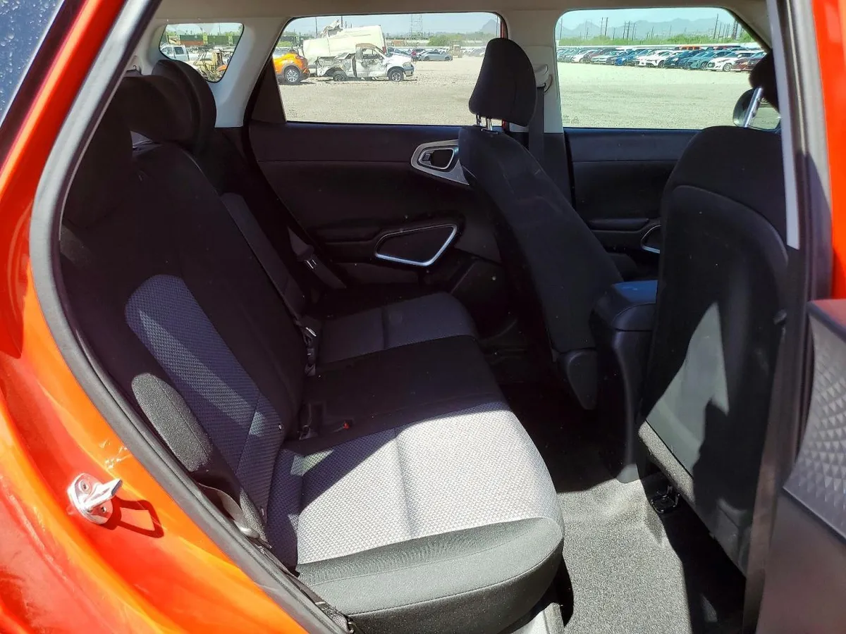 KIA SOUL LX 2023