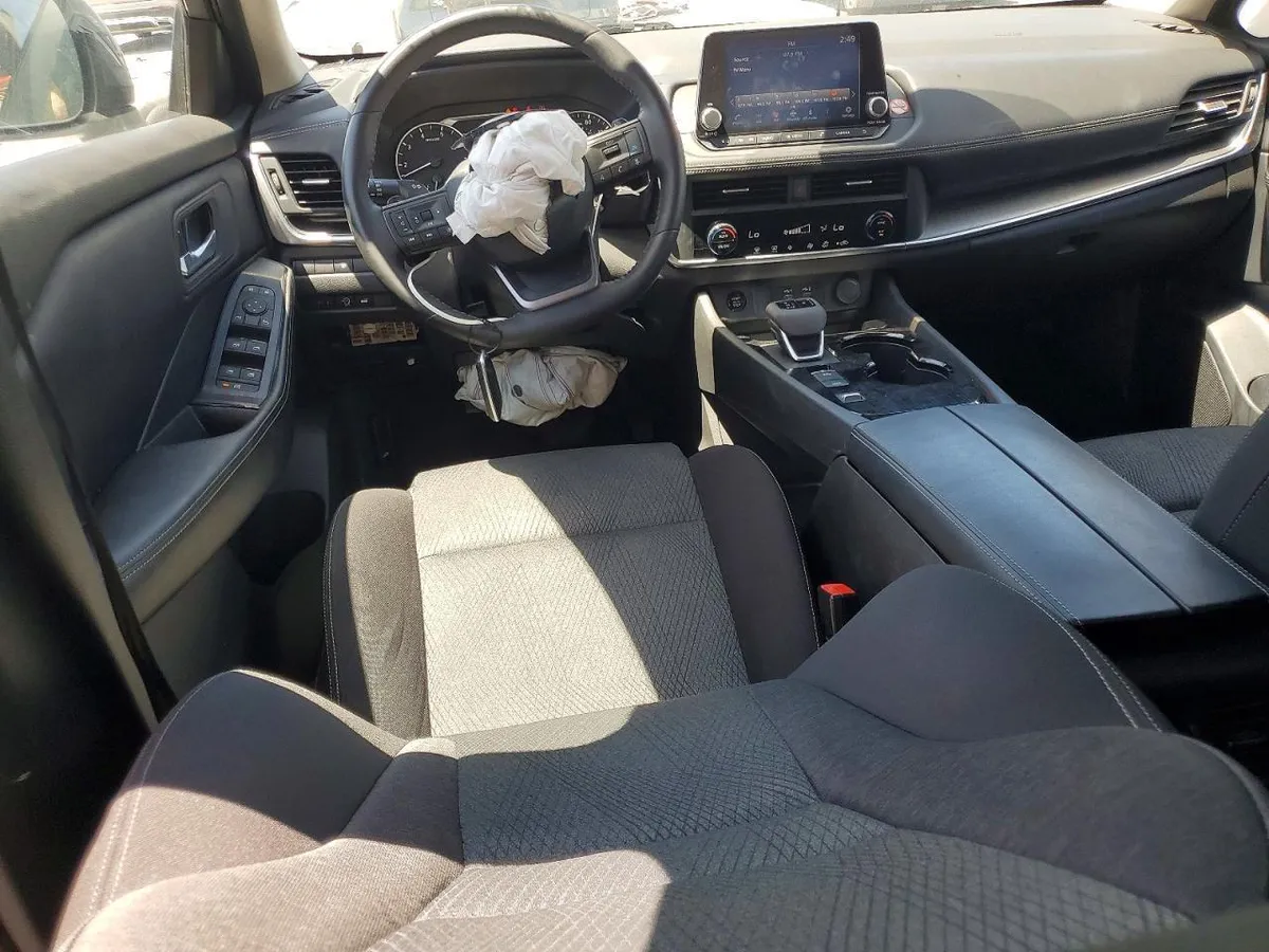 NISSAN ROGUE SV 2025