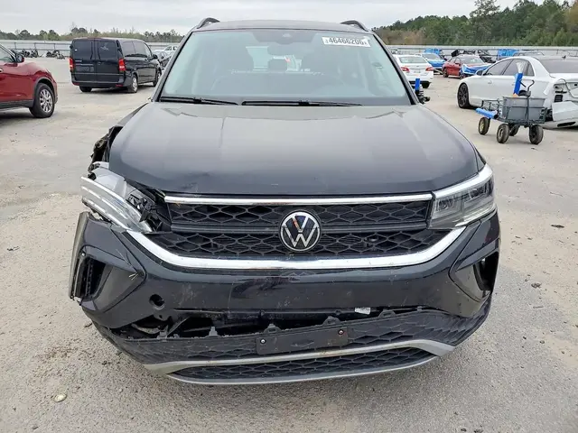 VOLKSWAGEN TAOS 2024