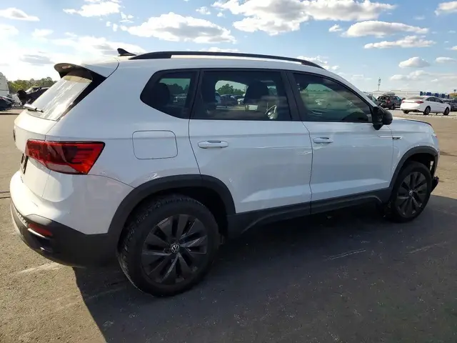 VOLKSWAGEN TAOS 2024