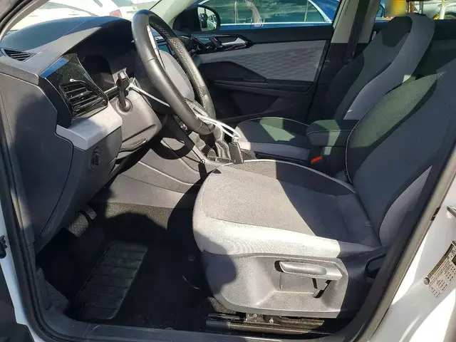 VOLKSWAGEN TAOS 2024