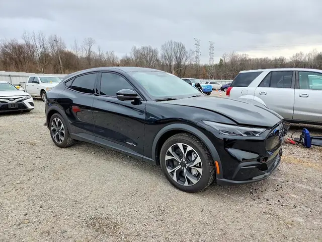 FORD MUSTANG SELECT 2025