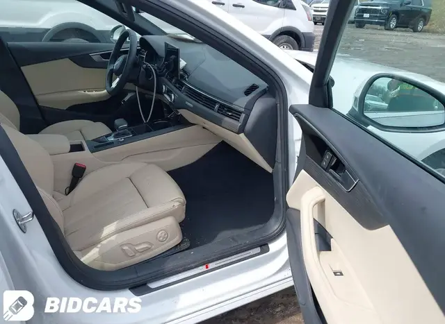 AUDI A4 PREMIUM 45 2024