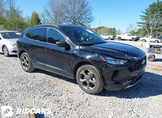 FORD ESCAPE ST-LINE 2024