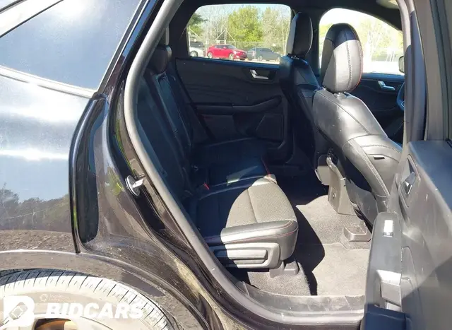 FORD ESCAPE ST-LINE 2024