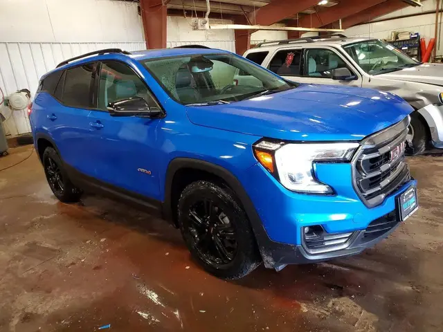 GMC TERRAIN AT4 2024
