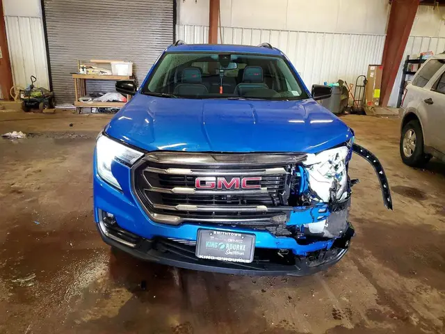 GMC TERRAIN AT4 2024