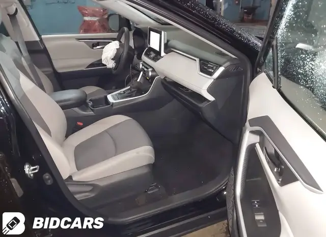 TOYOTA RAV4 HYBRID XLE 2025