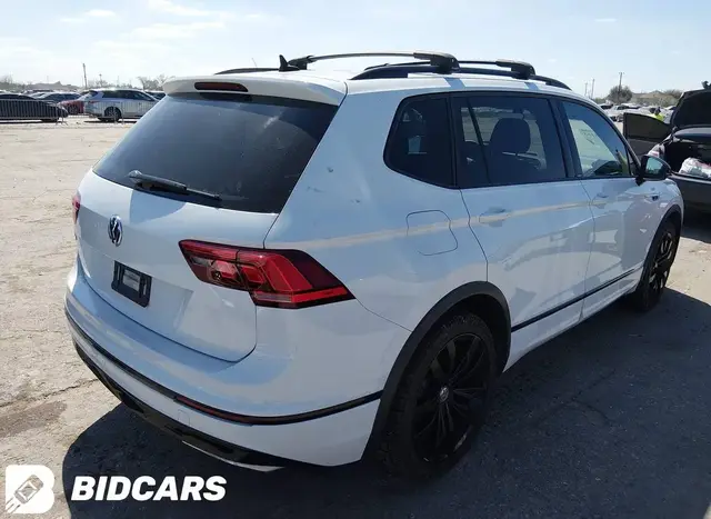 VOLKSWAGEN TIGUAN 2.0T SE 2021