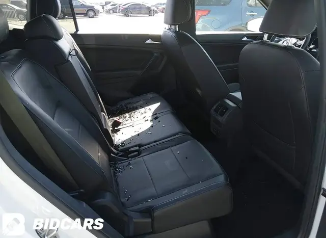 VOLKSWAGEN TIGUAN 2.0T SE 2021