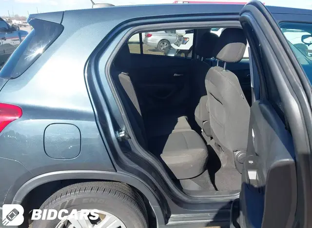 CHEVROLET TRAX AWD LS 2022