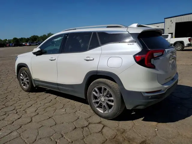 GMC TERRAIN SLT 2023