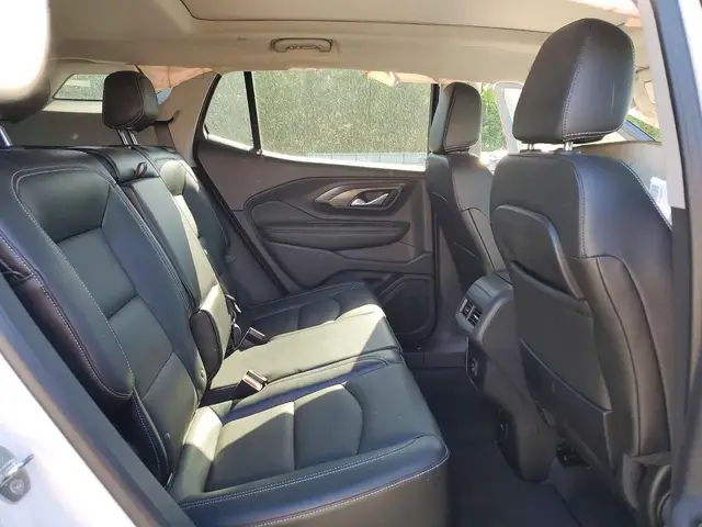 GMC TERRAIN SLT 2023
