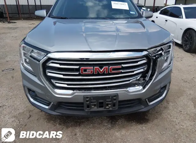 GMC TERRAIN FWD SLT 2024