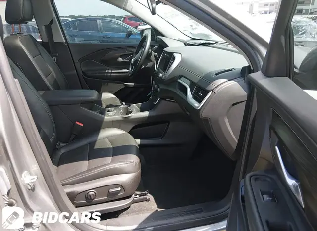 GMC TERRAIN FWD SLT 2024