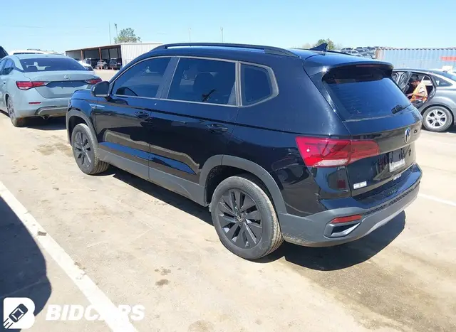 VOLKSWAGEN TAOS 1.5T S 2024