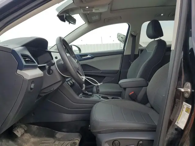 VOLKSWAGEN TAOS SE 2023