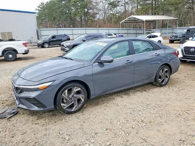 HYUNDAI ELANTRA LIMITED 2024