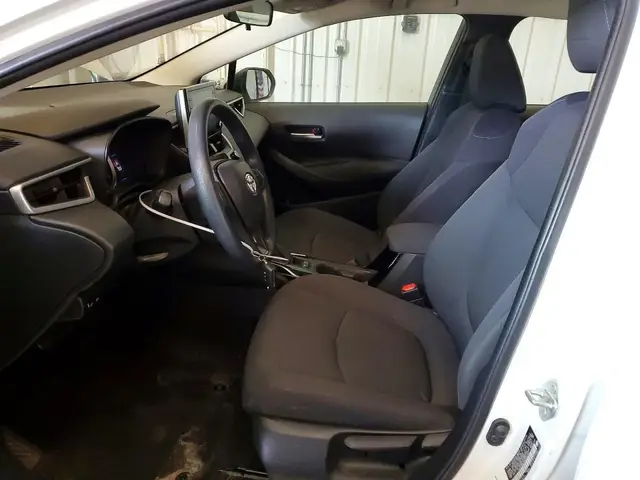 TOYOTA COROLLA LE 2021