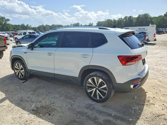 VOLKSWAGEN TAOS SE 2022