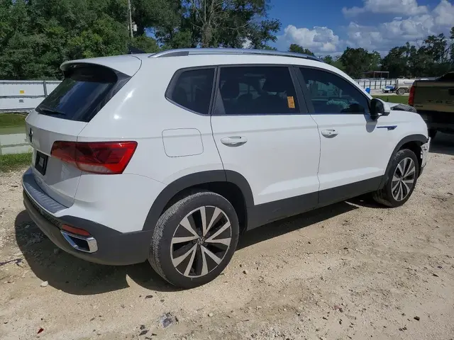 VOLKSWAGEN TAOS SE 2022