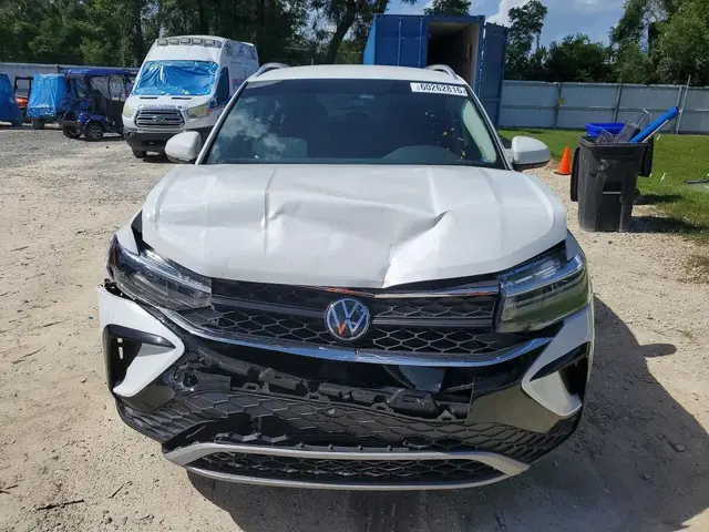 VOLKSWAGEN TAOS SE 2022
