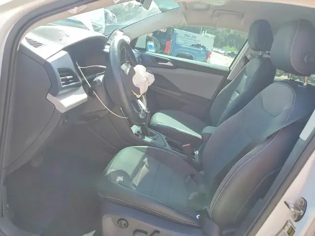 VOLKSWAGEN TAOS SE 2022