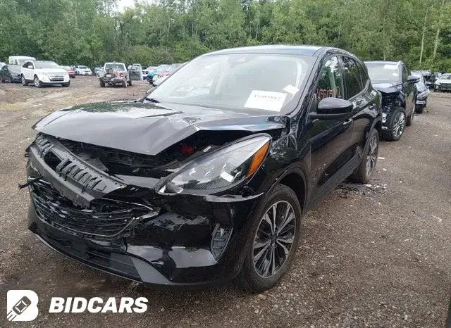FORD ESCAPE SE 2022
