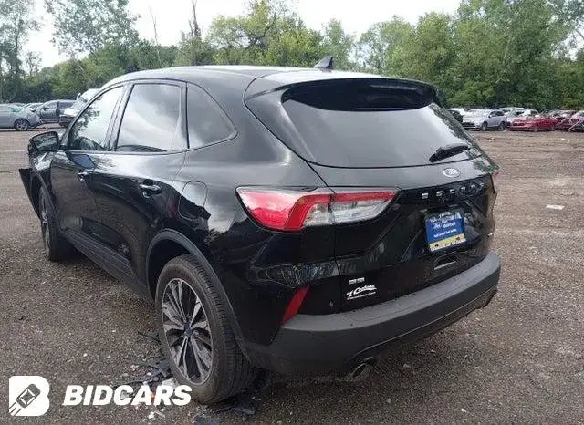 FORD ESCAPE SE 2022