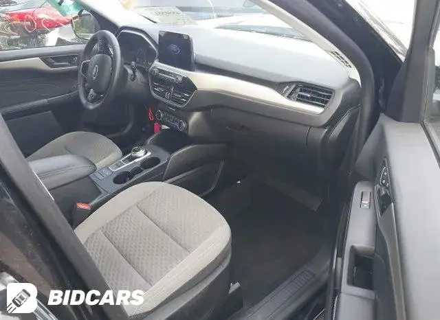 FORD ESCAPE SE 2022