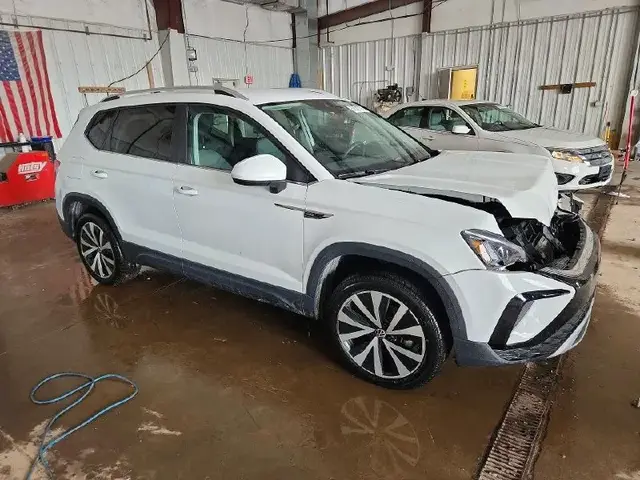 VOLKSWAGEN TAOS SE 2022