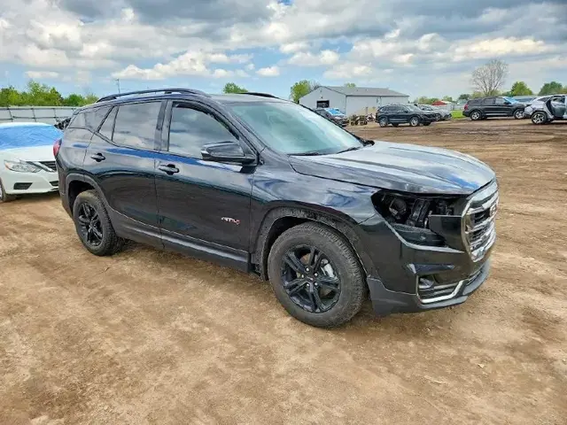 GMC TERRAIN AT4 2024