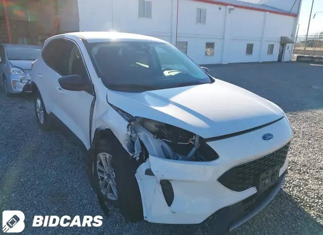 FORD ESCAPE SE 2022