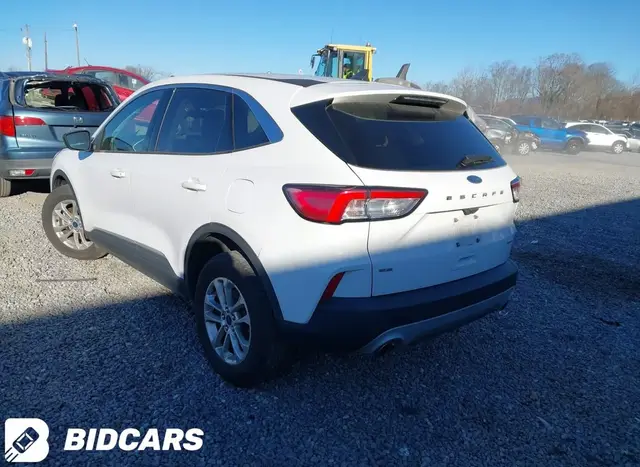 FORD ESCAPE SE 2022