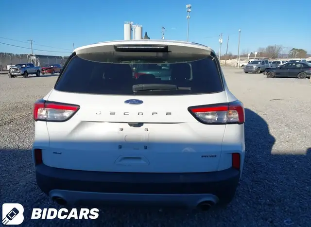 FORD ESCAPE SE 2022