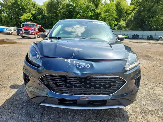 FORD ESCAPE SE 2022