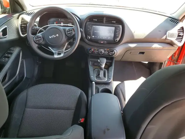 KIA SOUL LX 2023
