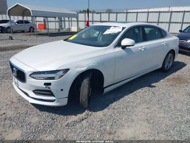 VOLVO S90 T5 MOMENTUM 2018