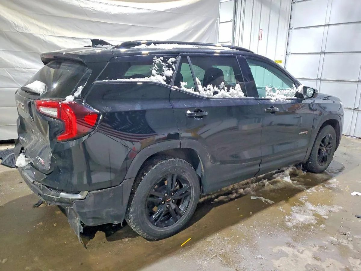 GMC TERRAIN AT4 2024