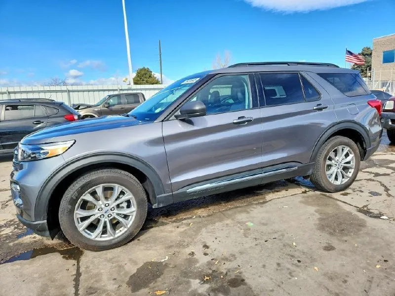 FORD EXPLORER XLT 2023
