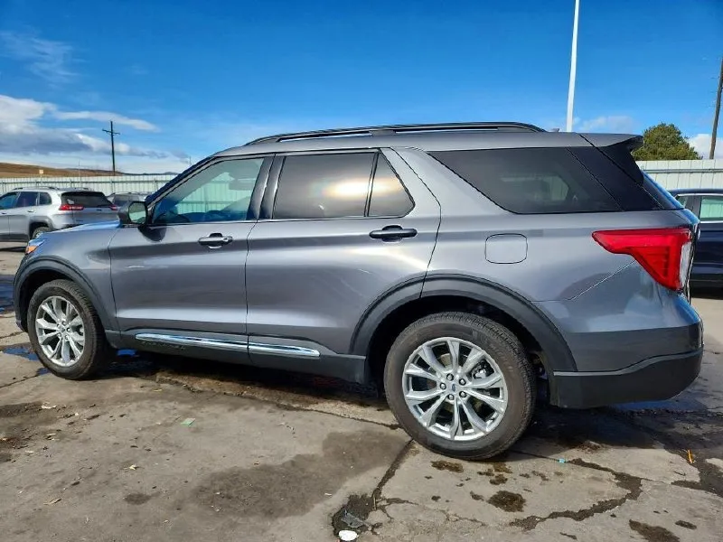 FORD EXPLORER XLT 2023