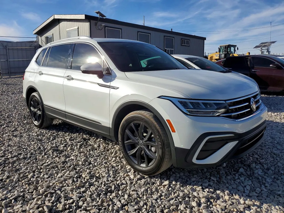VOLKSWAGEN TIGUAN SE 2023