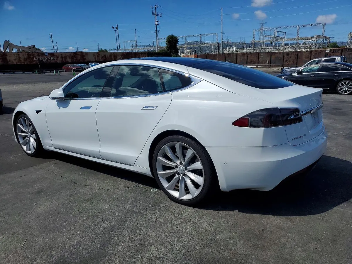 TESLA MODEL S 75D 2017