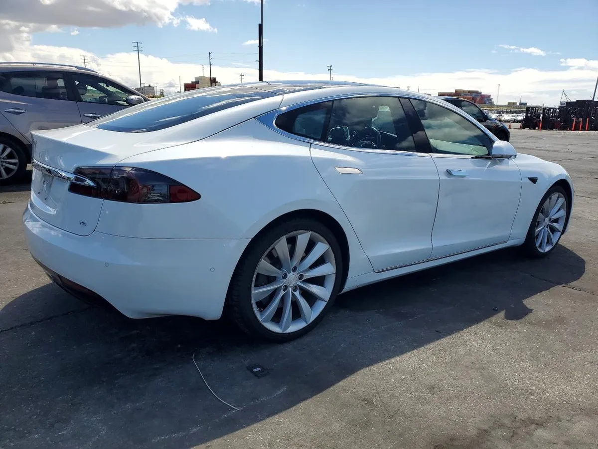 TESLA MODEL S 75D 2017
