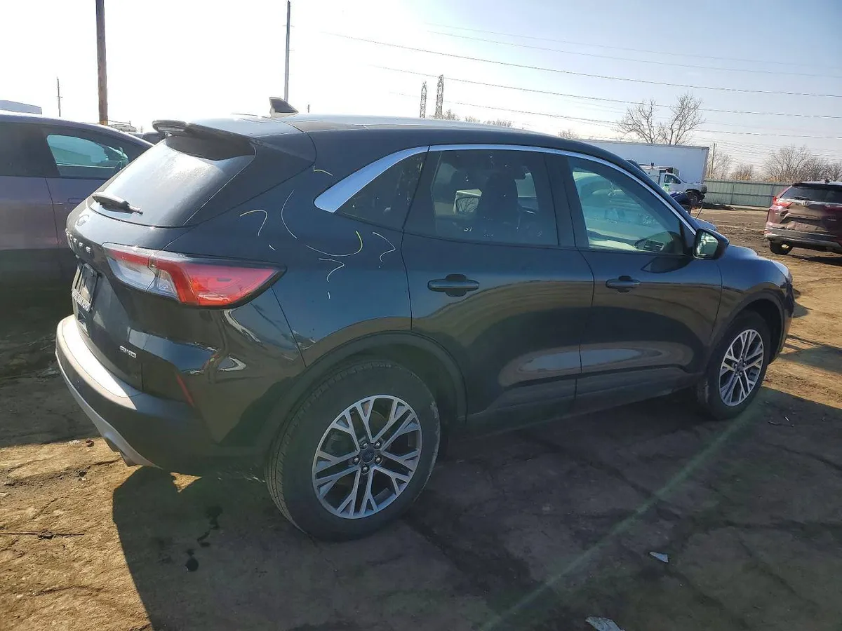 FORD ESCAPE SEL 2022