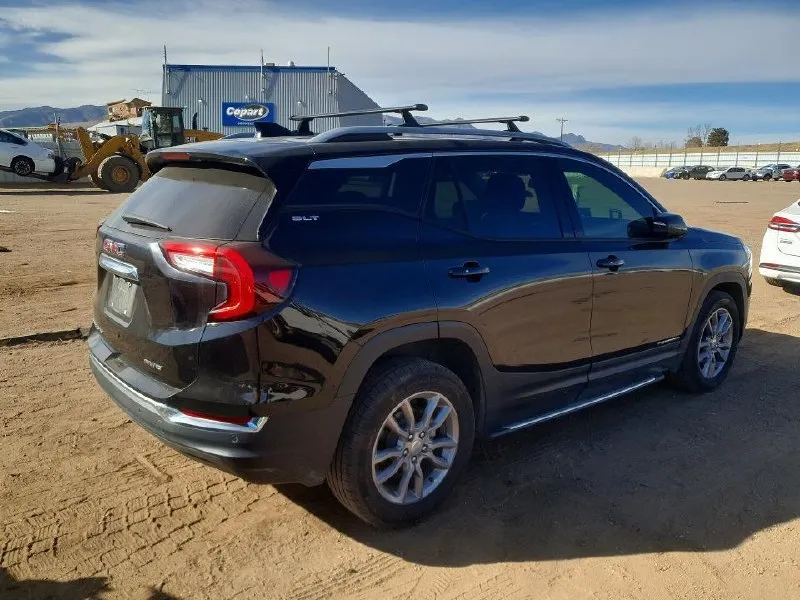 GMC TERRAIN SLT 2024