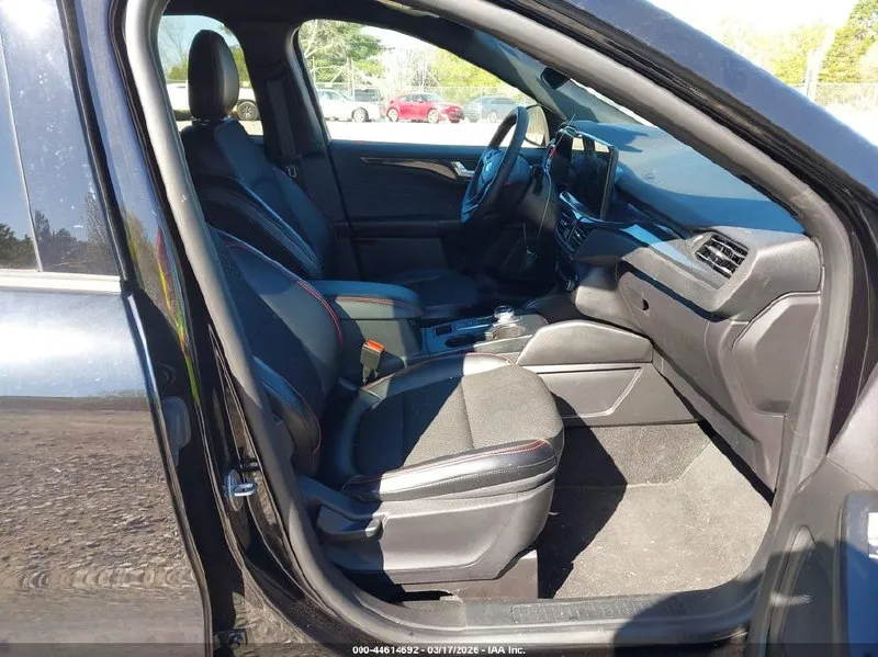 FORD ESCAPE ST-LINE 1 2024