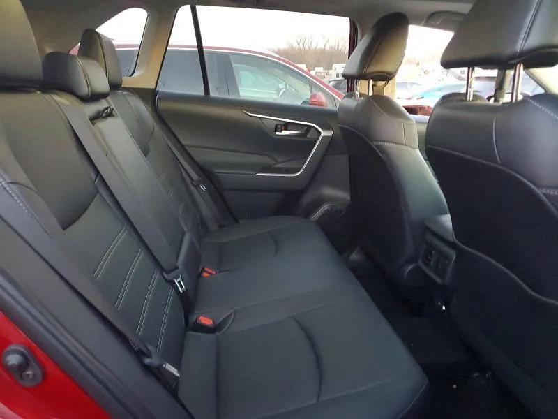 TOYOTA RAV4 PREMIUM 2023